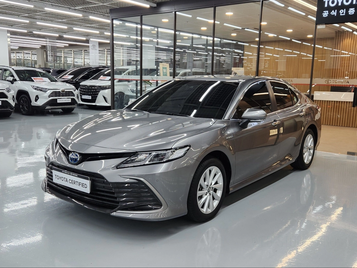 TOYOTA CAMRY XV70 2023