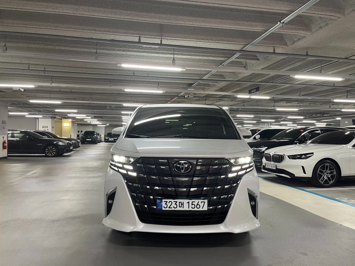 TOYOTA ALPHARD