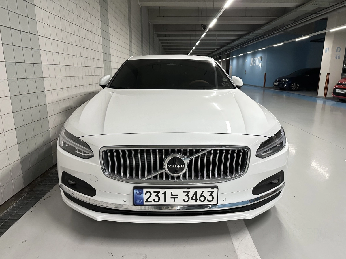 VOLVO S90