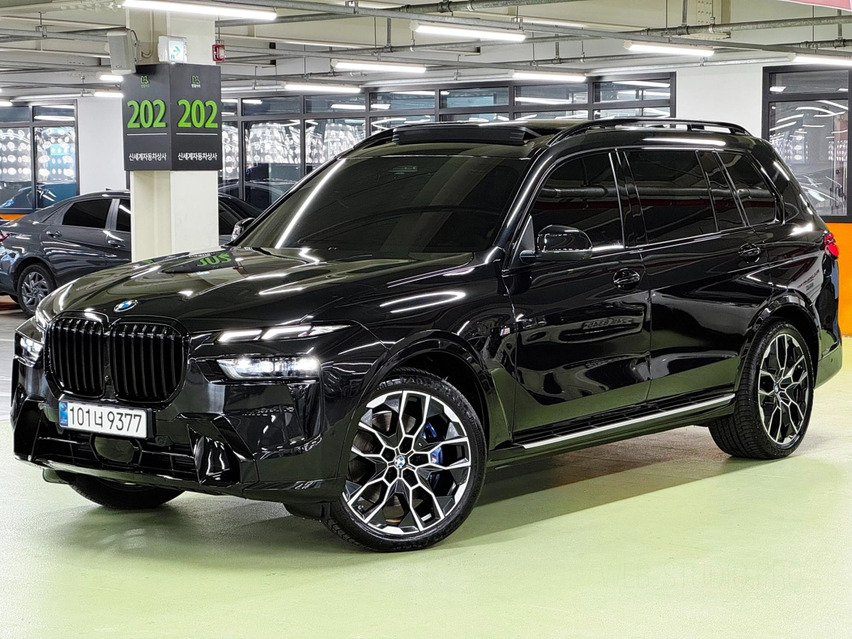 BMW X7 G07 2025