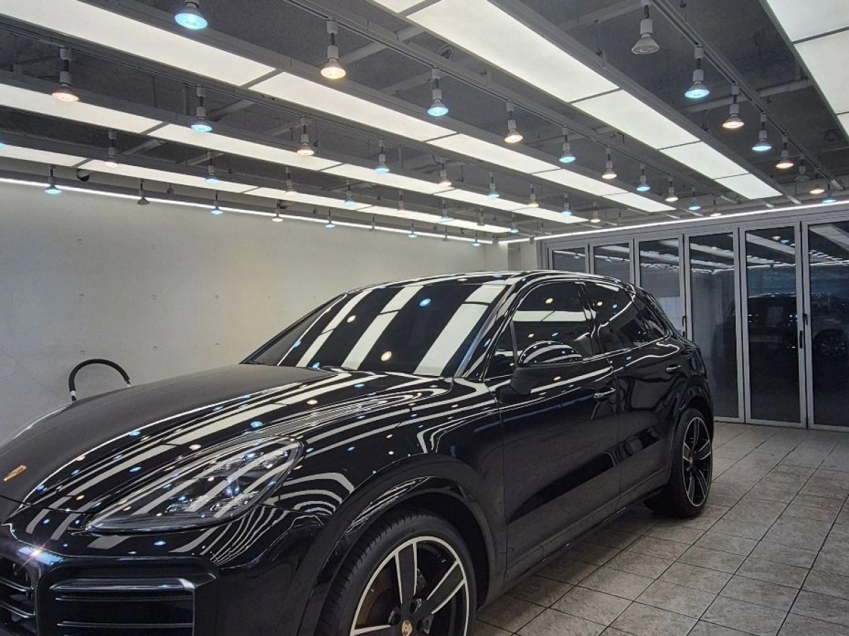 PORSCHE CAYENNE PO536