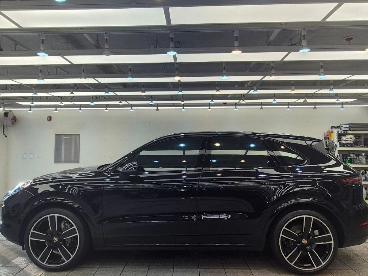 PORSCHE CAYENNE PO536