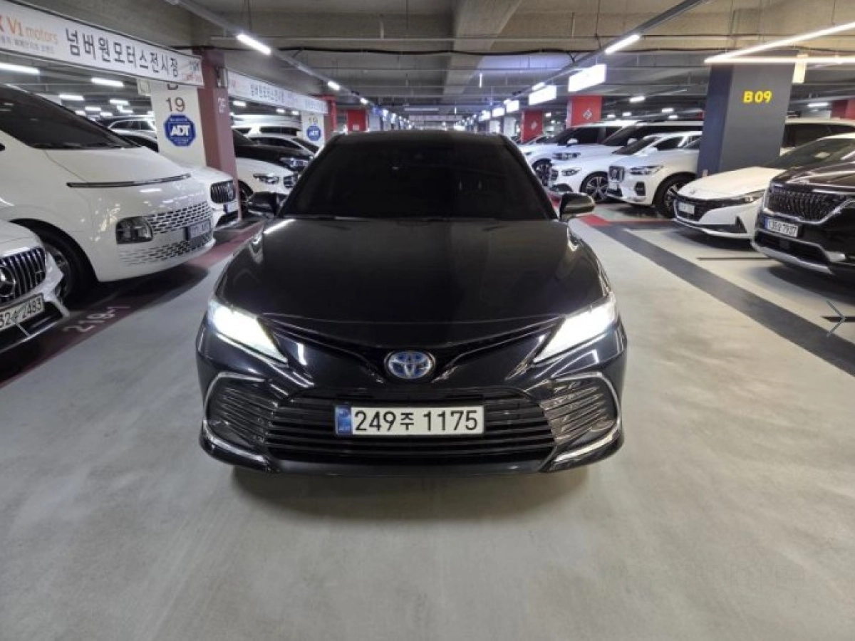 TOYOTA CAMRY XV70 2024