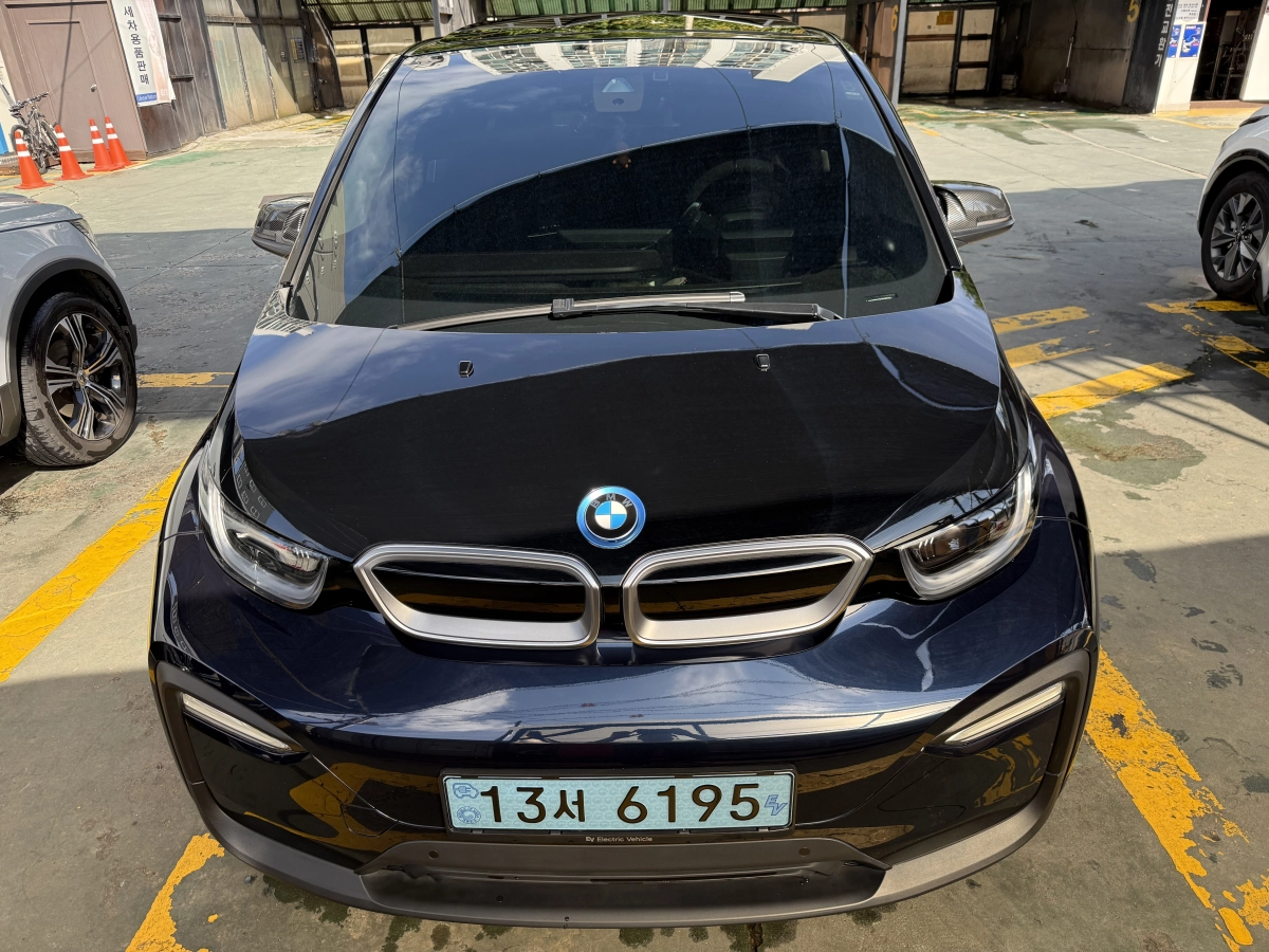 BMW I3