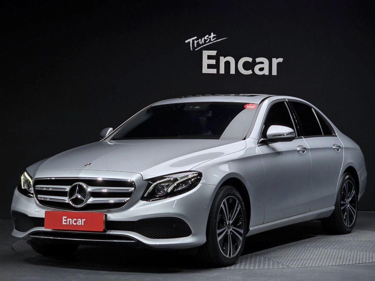 MERCEDES BENZ E-CLASS W213 2020