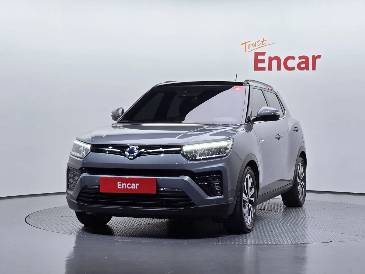 SSANGYONG TIVOLI VERY NEW