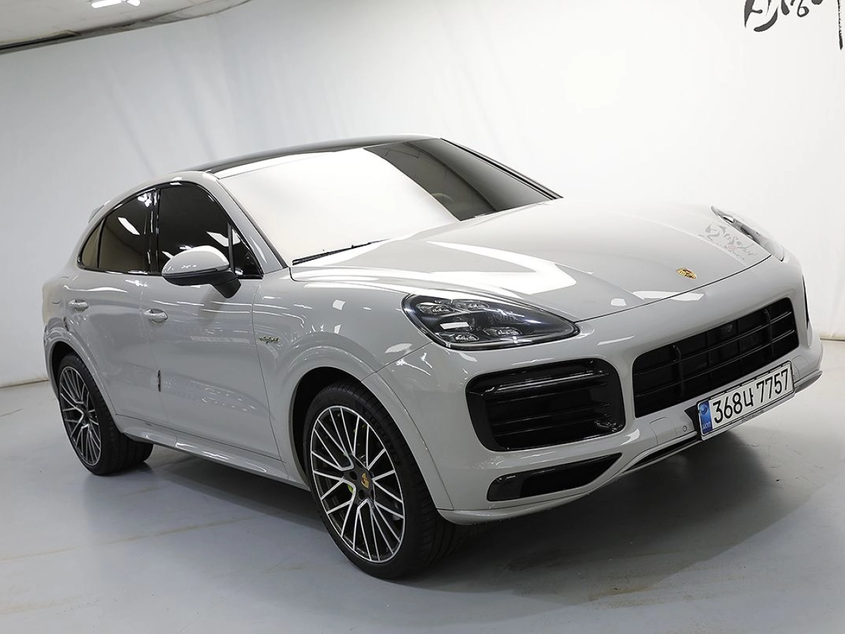 PORSCHE CAYENNE PO536