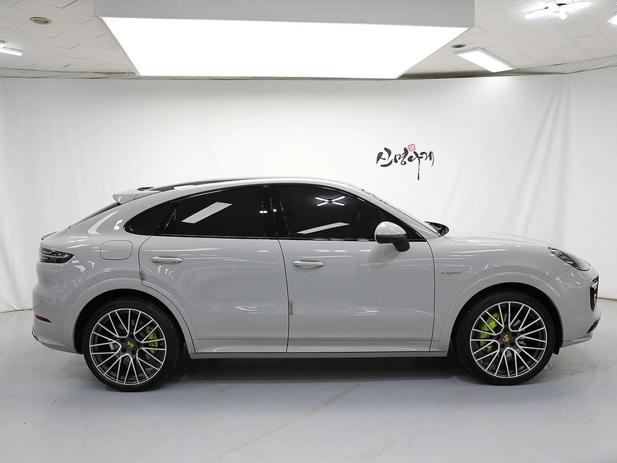 PORSCHE CAYENNE PO536