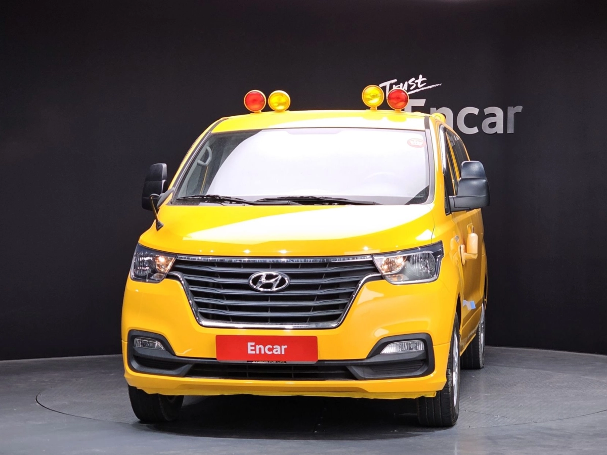 HYUNDAI STAREX GRAND