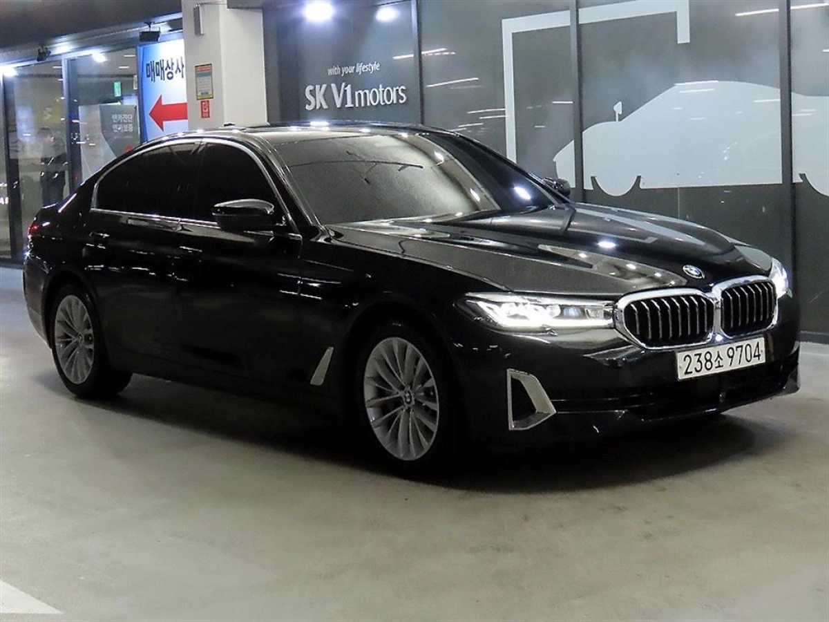 BMW 5-SERIES G30 2022