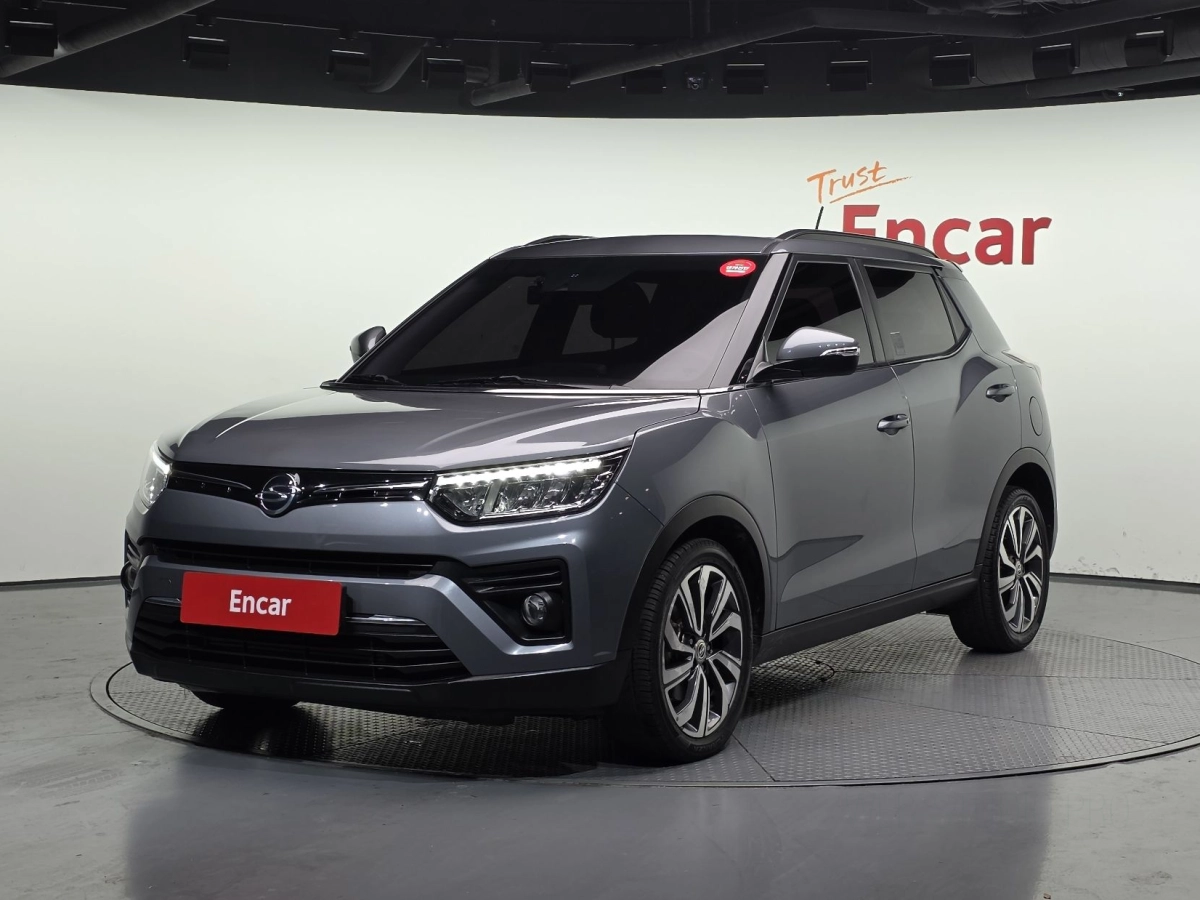 SSANGYONG TIVOLI VERY NEW