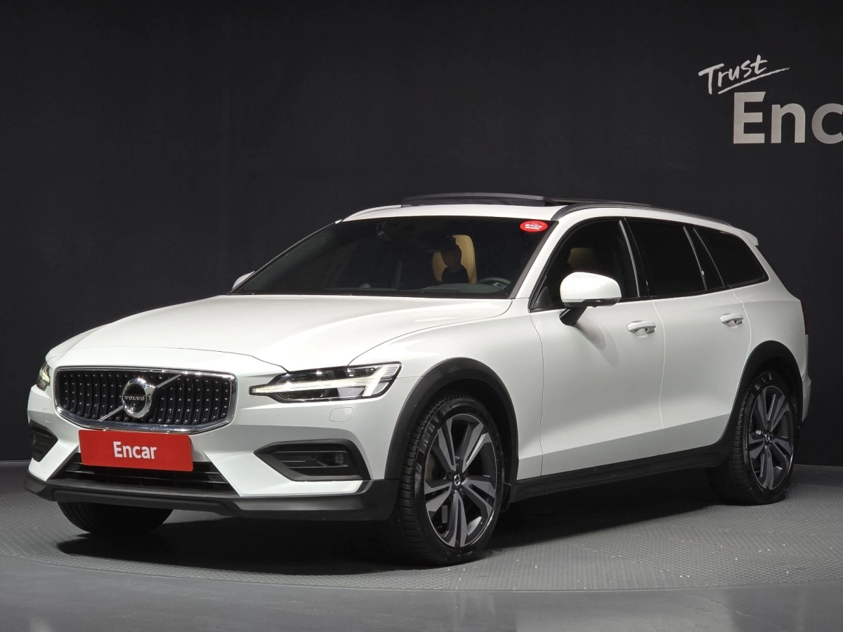 VOLVO V60 CROSS COUNTRY 2019