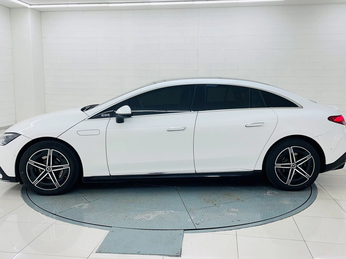 MERCEDES BENZ EQE V295