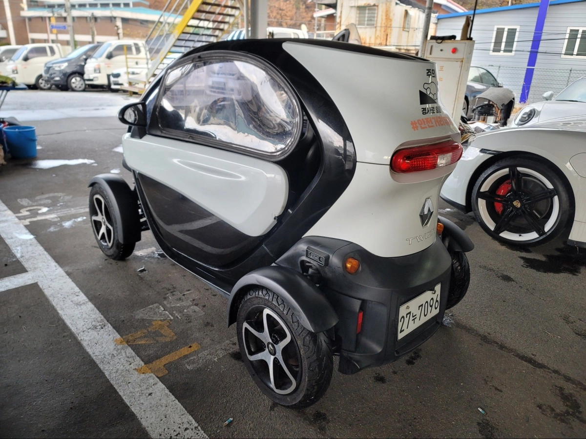 SAMSUNG TWIZY