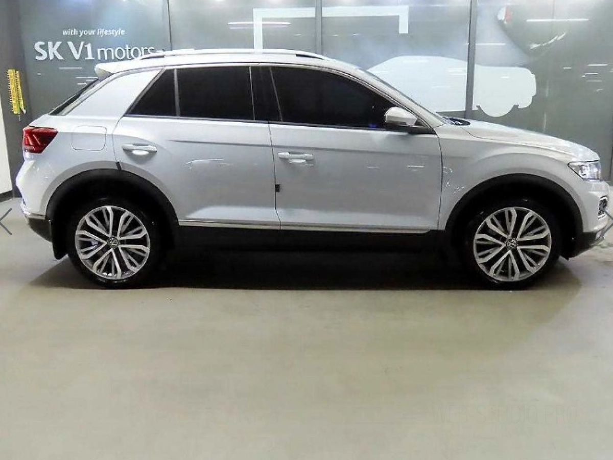 VOLKSWAGEN T-ROC