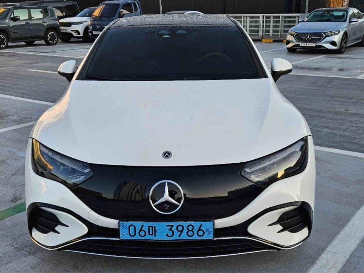 MERCEDES BENZ EQE V295  2024