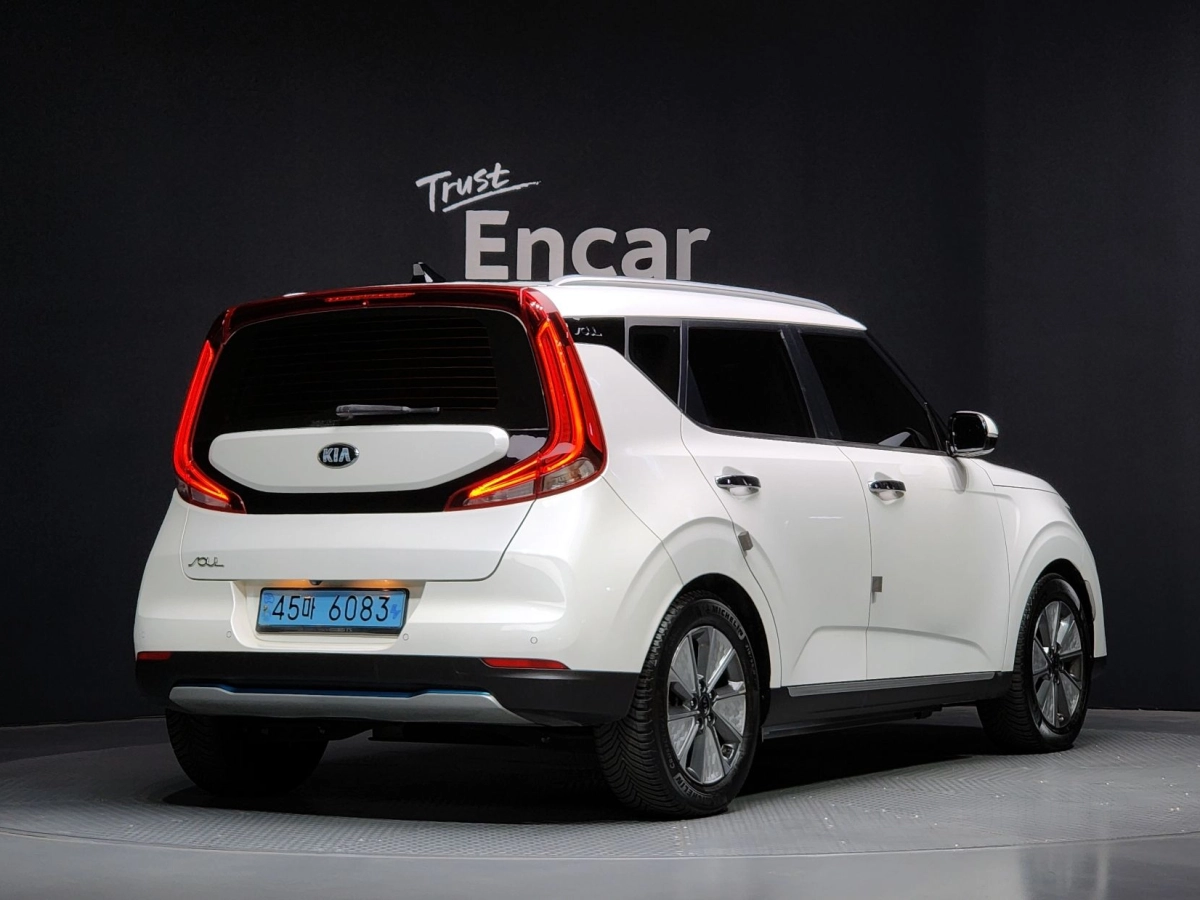 KIA SOUL BOOSTER EV