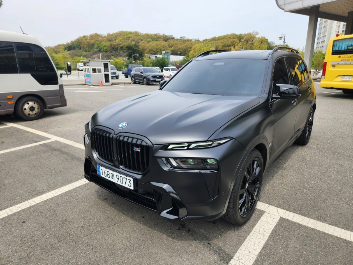 BMW X7 G07 2025