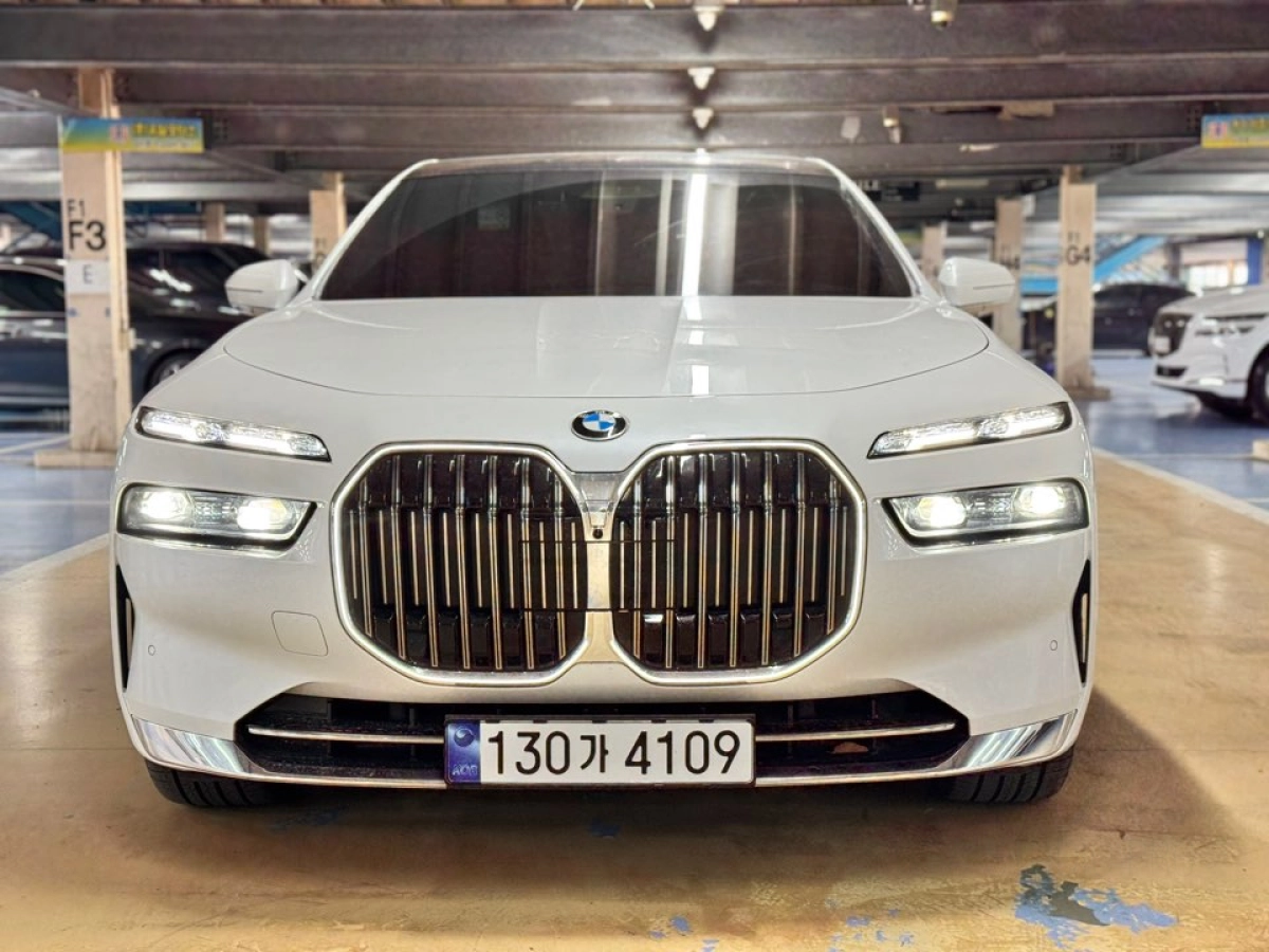 BMW 7-SERIES G70 2023