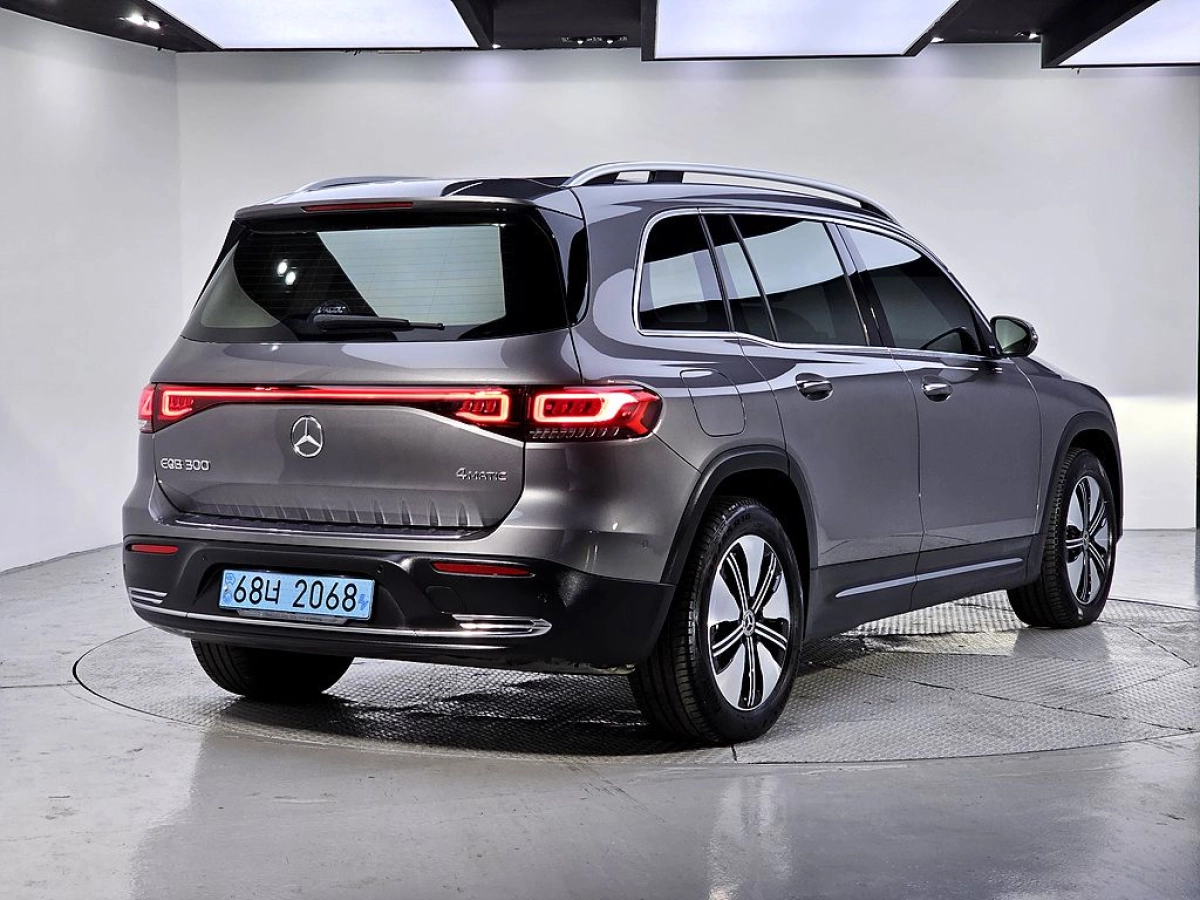 MERCEDES BENZ EQB X243