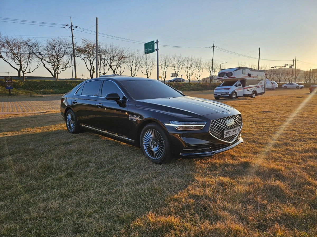 GENESIS G90