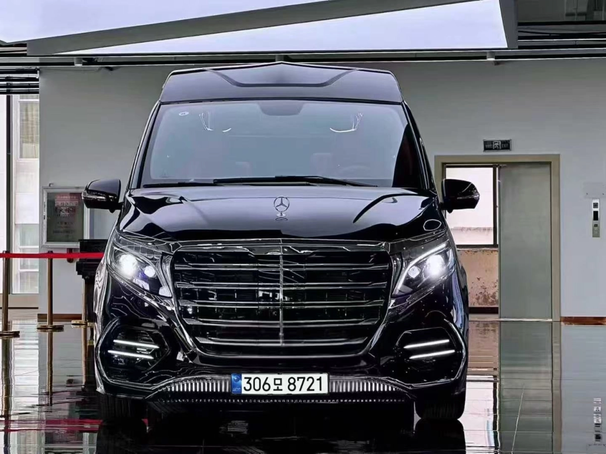 MERCEDES BENZ V-CLASS  2023