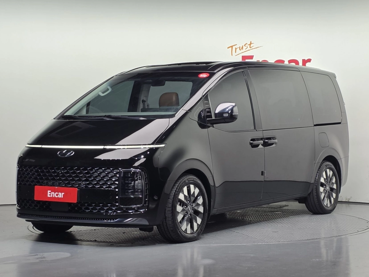 HYUNDAI STARIA 2023