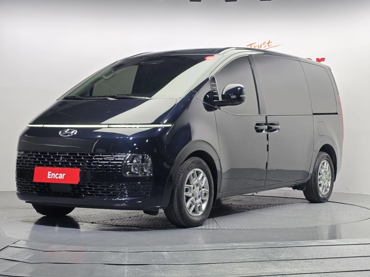 HYUNDAI STARIA 2023