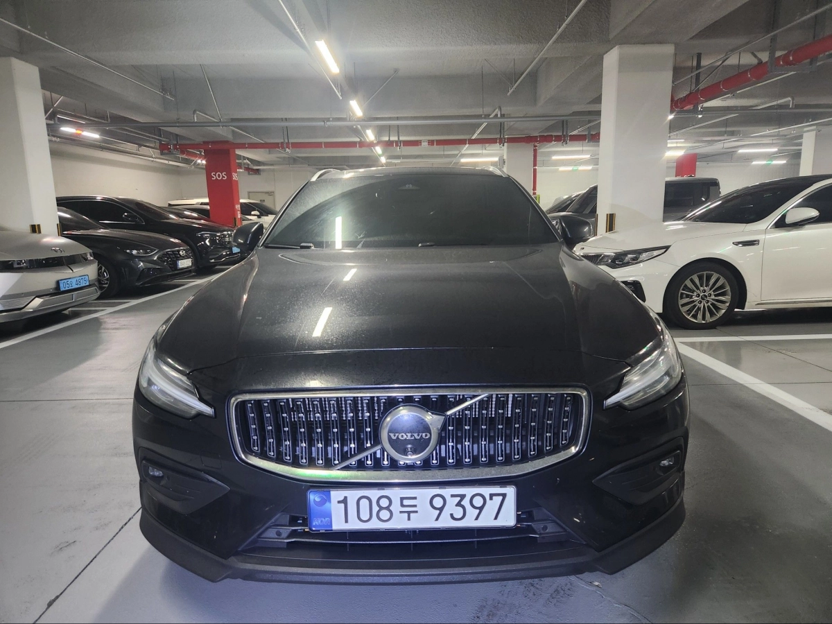 VOLVO V60 CROSS COUNTRY