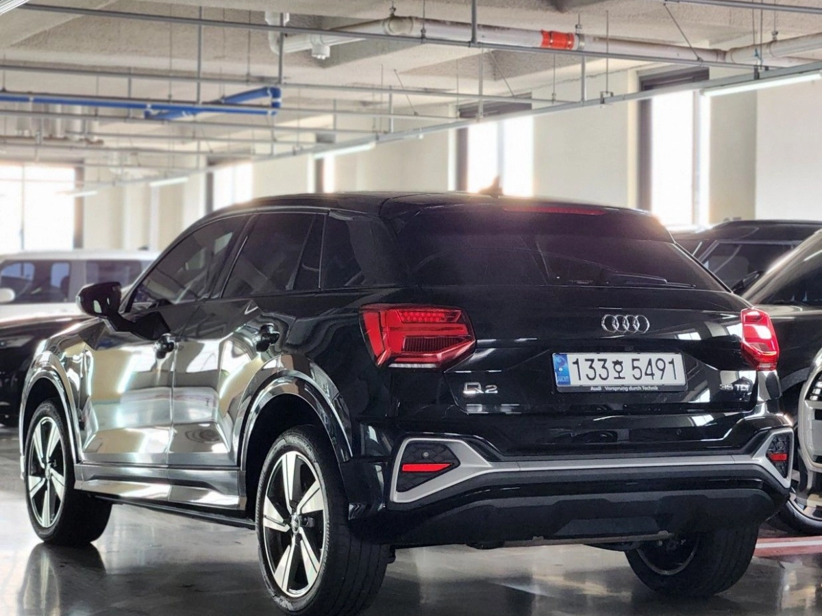 AUDI Q2
