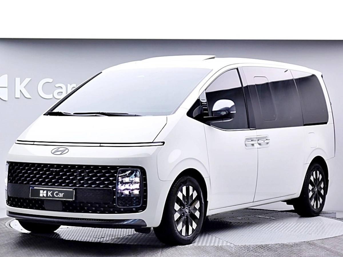 HYUNDAI STARIA 2024