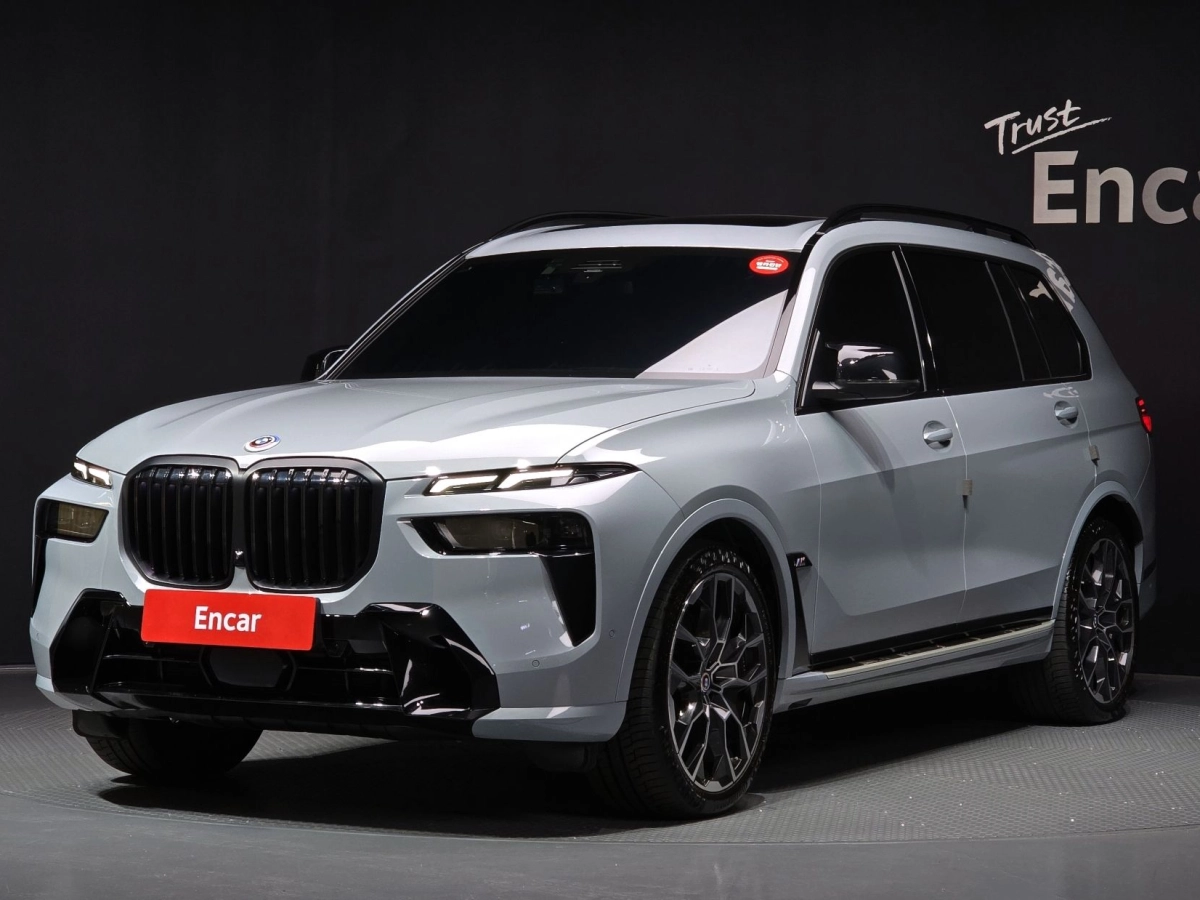 BMW X7 G07  2022