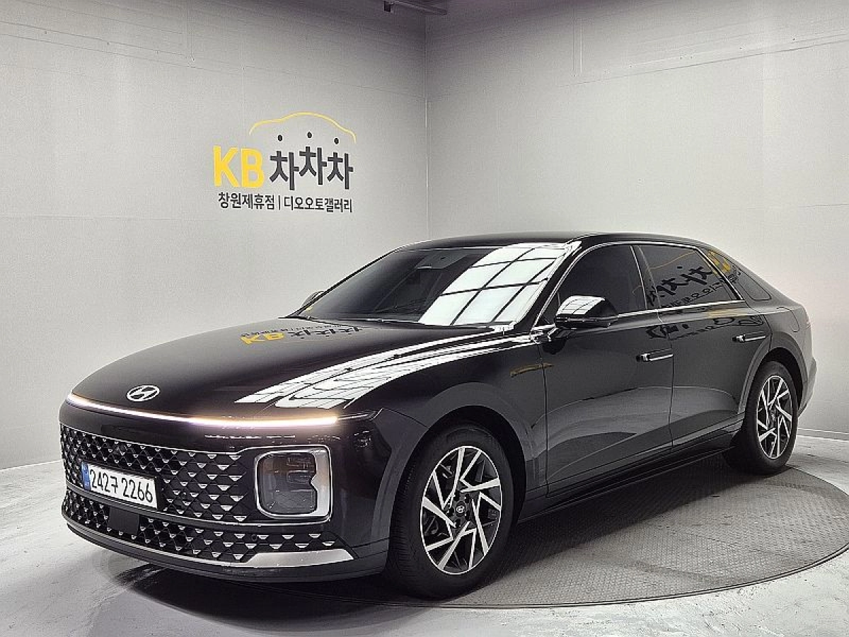 HYUNDAI GRANDEUR GN7  2025