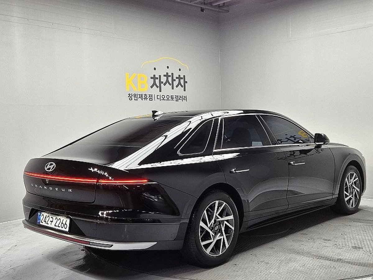 HYUNDAI GRANDEUR GN7