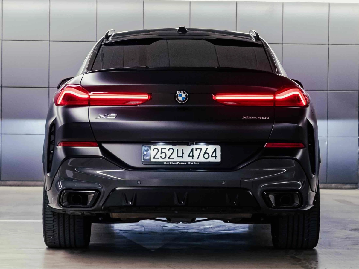 BMW X6 G06