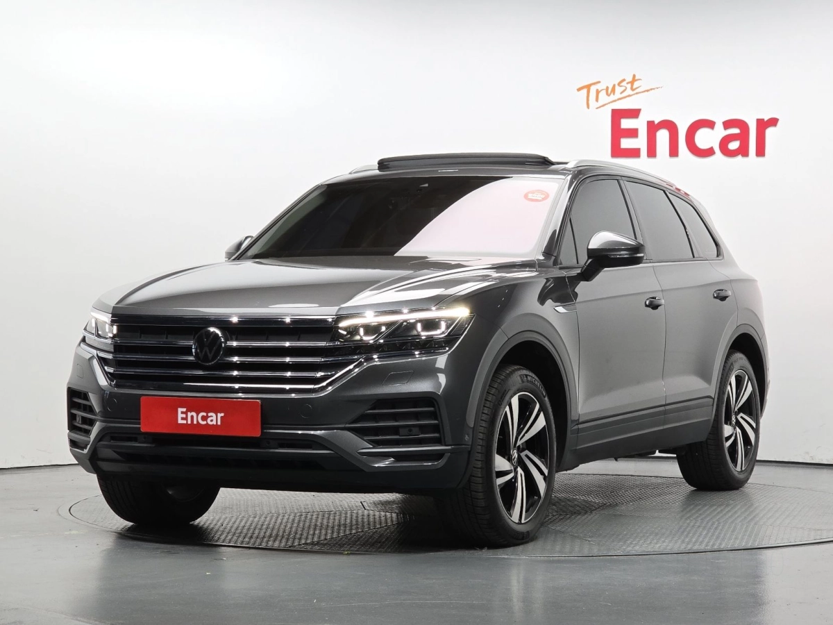 VOLKSWAGEN TOUAREG