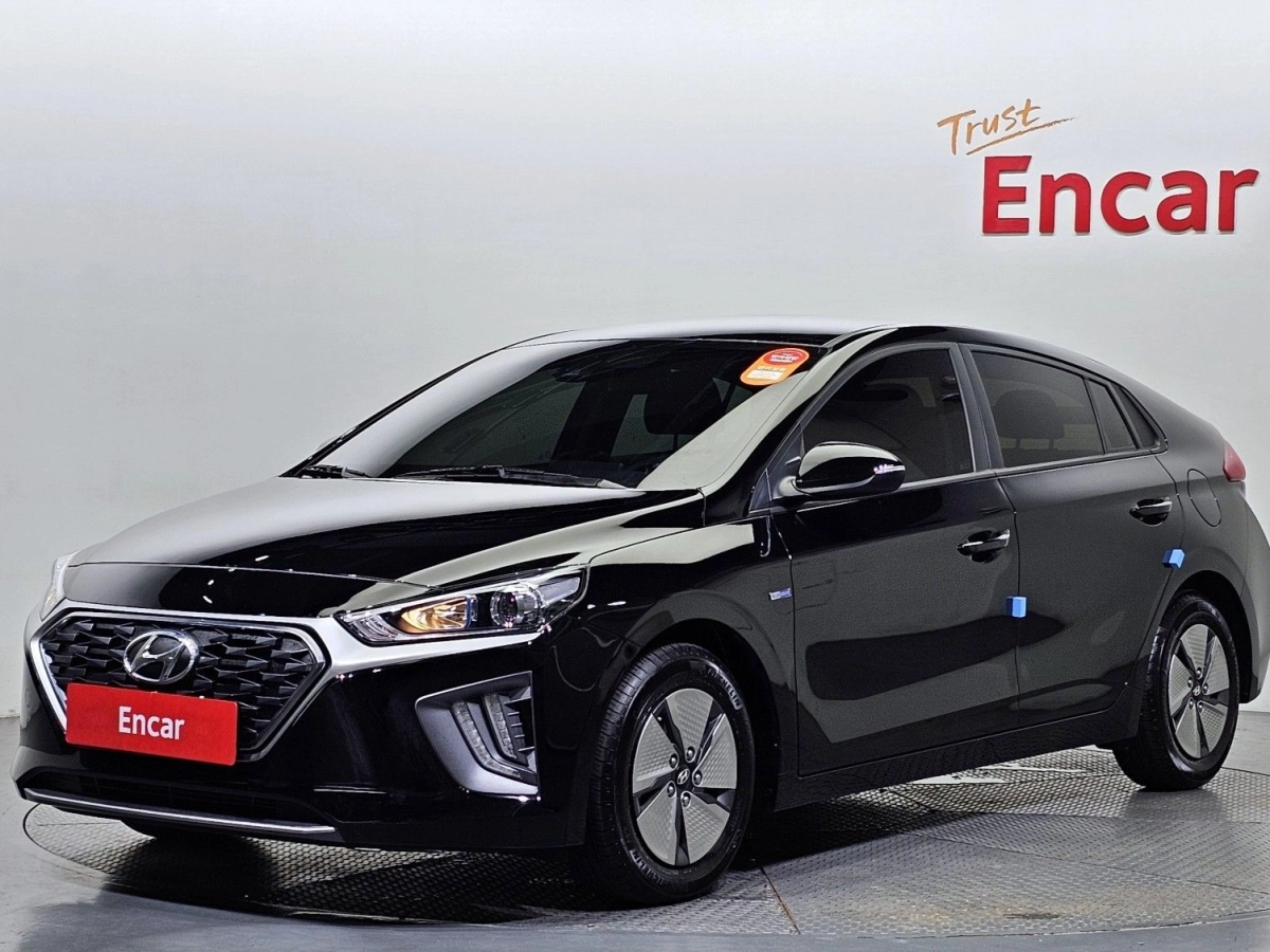HYUNDAI IONIQ HYBRID  2020