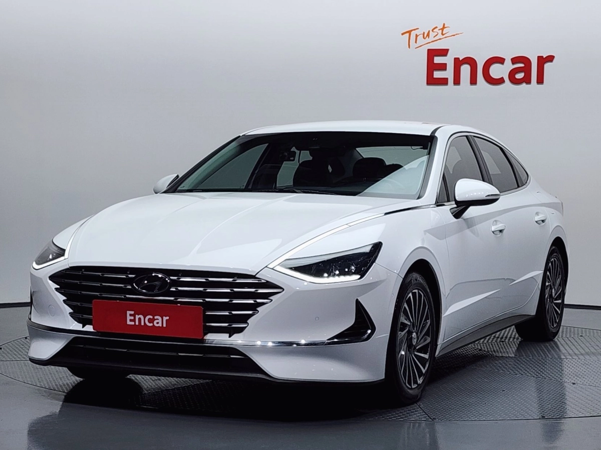 HYUNDAI SONATA HYBRID DN8