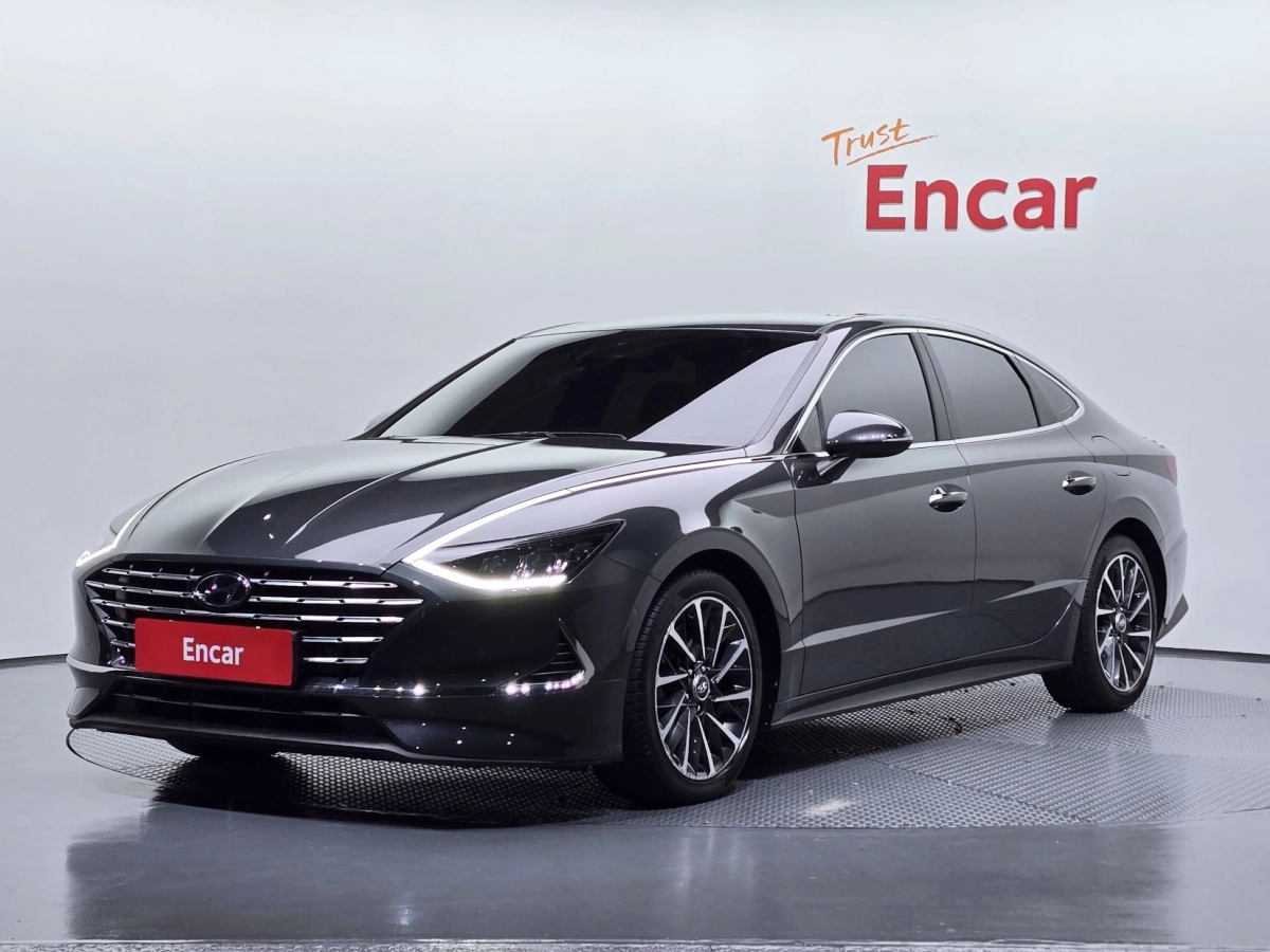 HYUNDAI SONATA HYBRID DN8