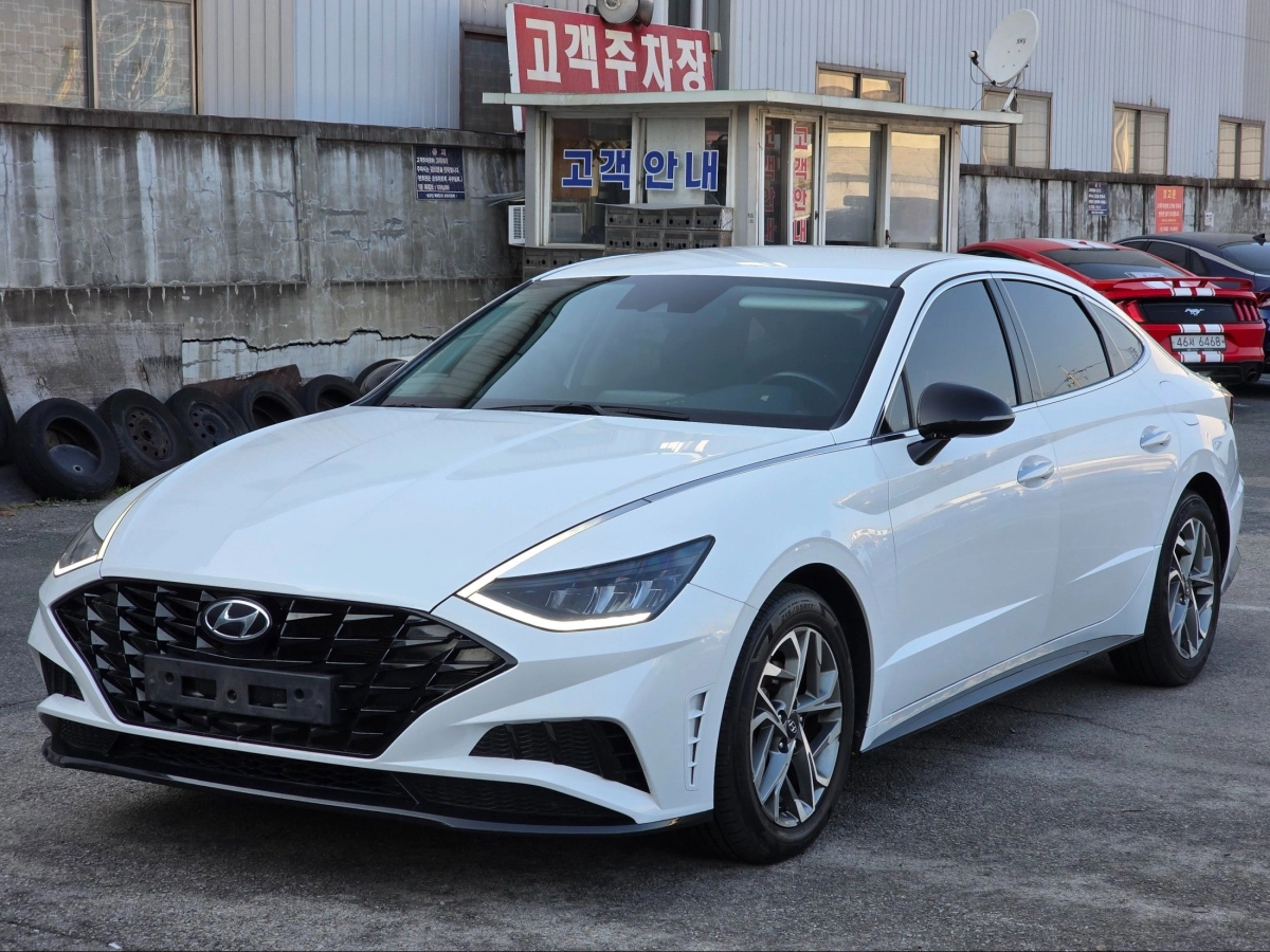 HYUNDAI SONATA DN8