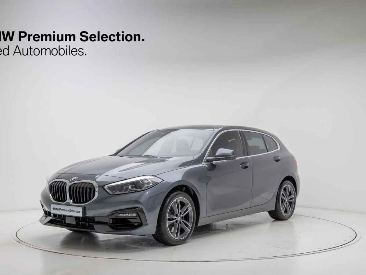BMW 1-SERIES F40  2022