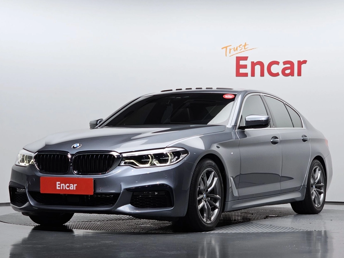 BMW 5-SERIES G30 2019
