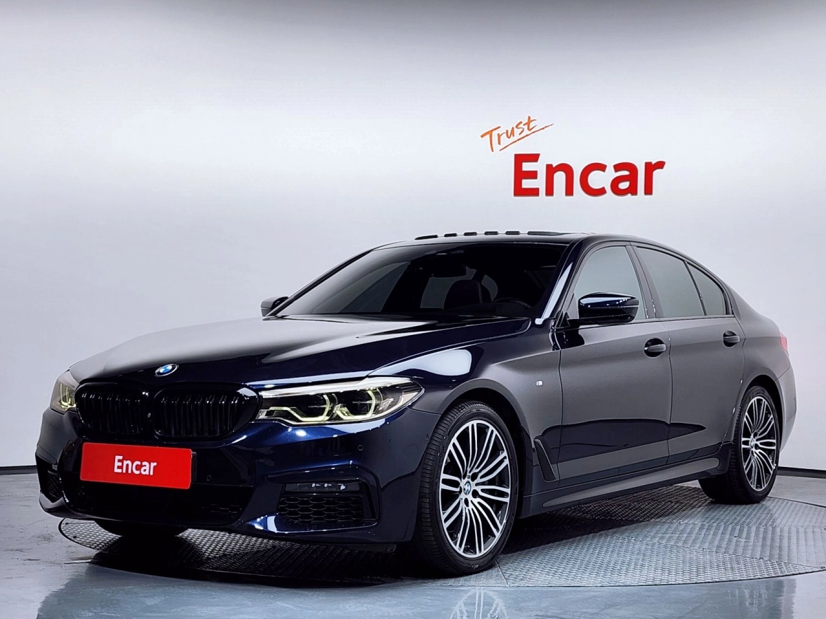 BMW 5-SERIES G30 2019