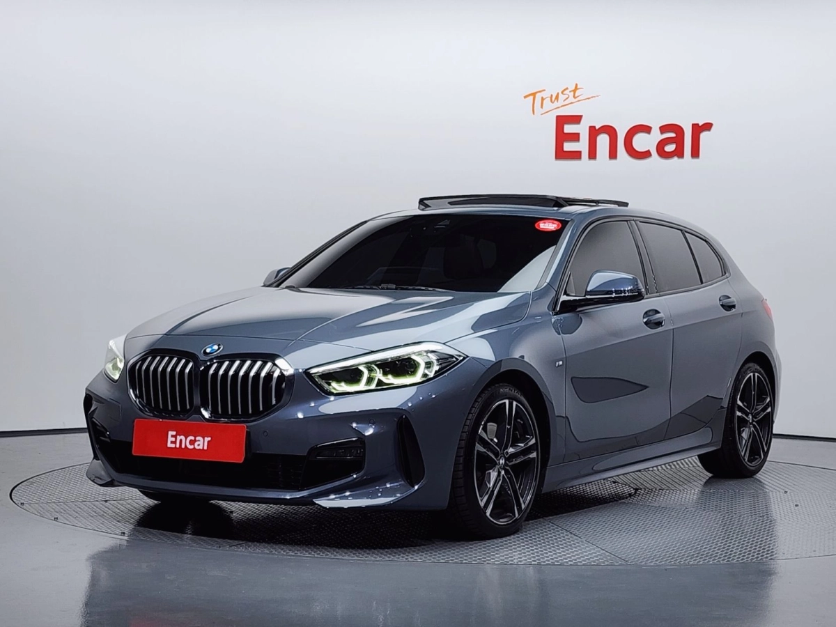 BMW 1-SERIES F40  2021