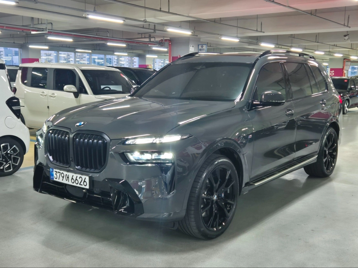 BMW X7 G07 2025