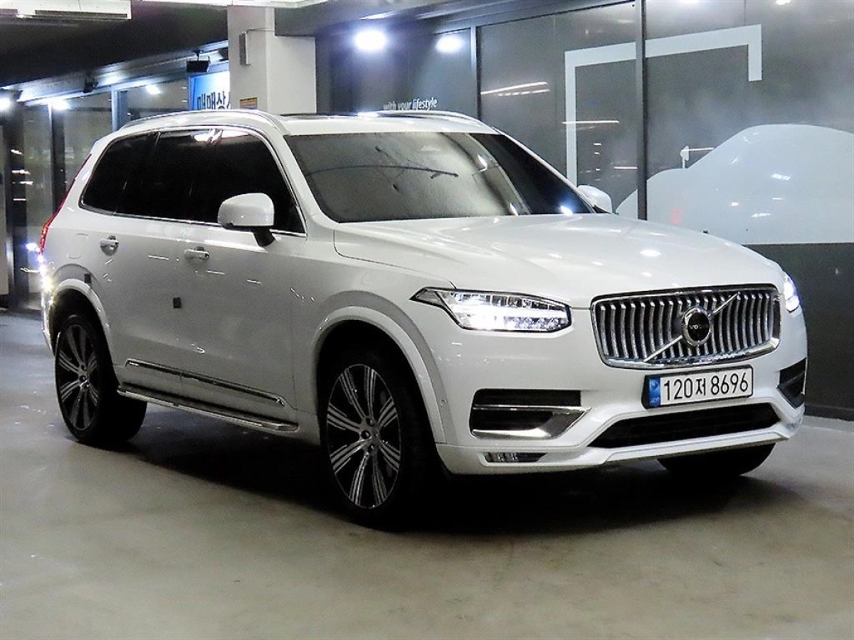 VOLVO XC90