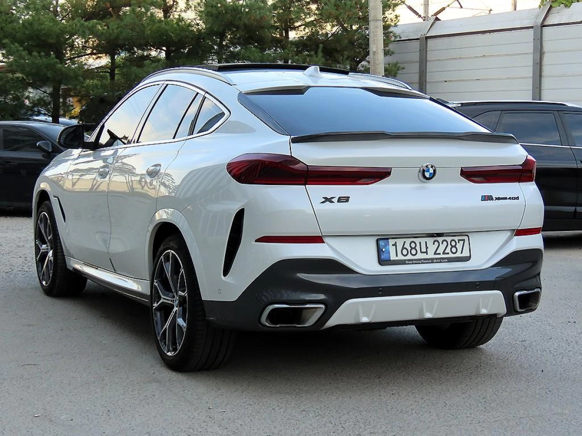BMW X6 G06