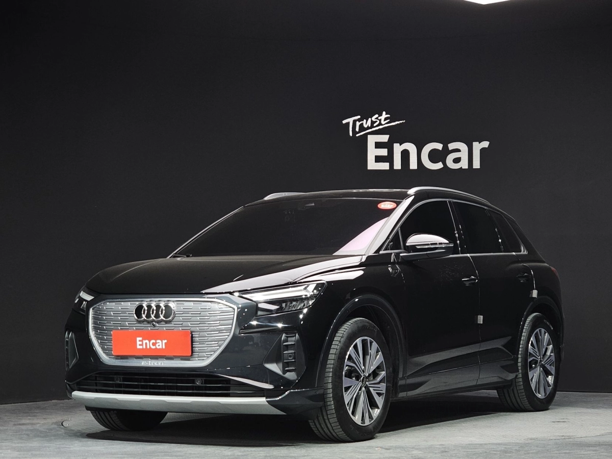 AUDI Q4 E-TRON F4  2025