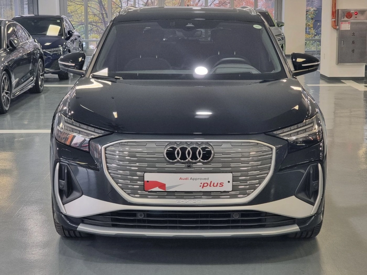 AUDI Q4 E-TRON F4