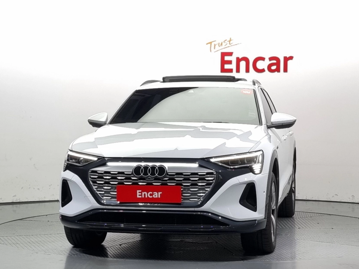 AUDI Q8 E-TRON GE